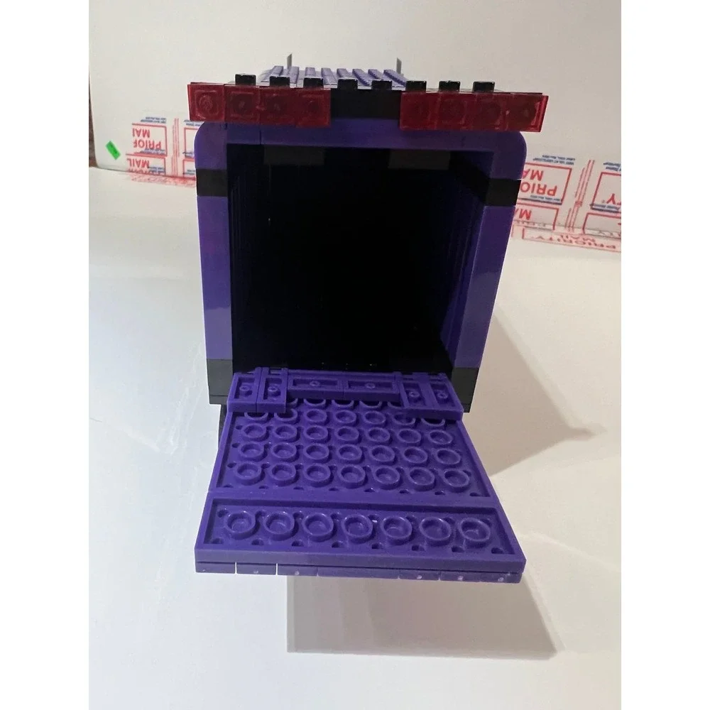 Mac Tools building bricks Truck